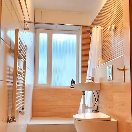 Elena Flat Iris, Zentrum Centro Westfield * Oberhausen (North Rhine-Westphalia)