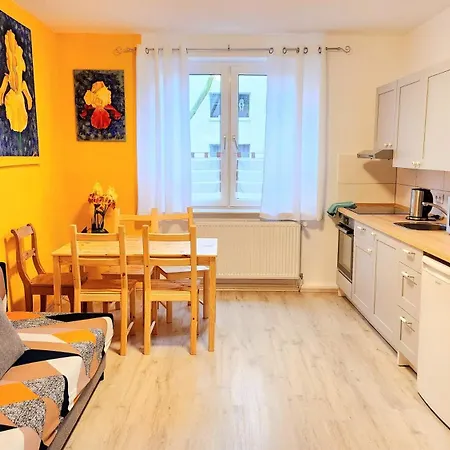 Elena Flat Iris, Zentrum Centro Westfield * Oberhausen (North Rhine-Westphalia)